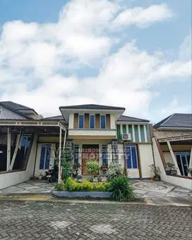 RUMAH SEMI FURNISH RAPI TERAWAT SIAP HUNI LOKASI AMAN DAN STRATEGIS