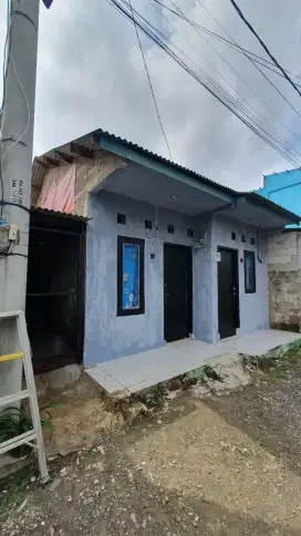 KONTRAKAN DI DEPOK (KAMAR MANDI DALAM)