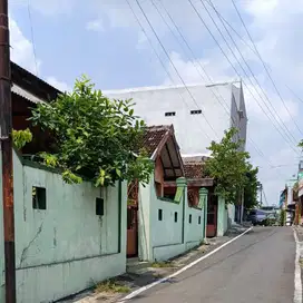 Tanah luas lokasi strategis dekat Rs Moewardi jebres