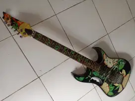 Gitar Ibanez jem