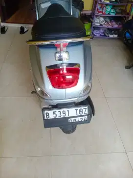 vespa LX 125 barang masih mulus original