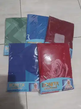 Sarung bantal dan guling merek BONITA