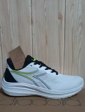 SALE SEPATU DIADORA KOMIKA (M)