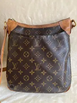 Louis Vuitton Odeon