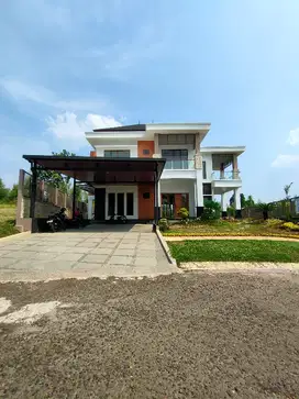 dijual rumah view bagus halaman luas di sentul city