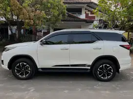 Toyota Fortuner 2022 Diesel