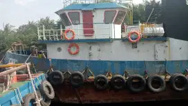 Dijual Tugboat / kapal tunda mesin Cummins 2x500 hp tahun 2000