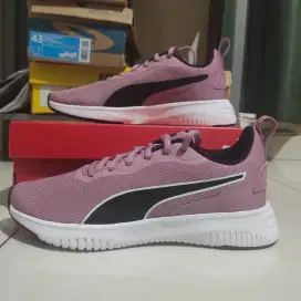 Sepatu puma flyer flex