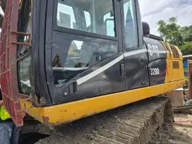 Excavator CAT 320D2 2018
di Samarinda