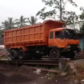 Dijual fuso 220ps