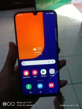 bantuin tmen mau jual galaxy a50s 4/64 fullsett msih mulus bgtt