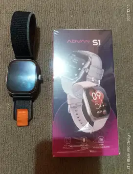 Jam Tangan Smartwatch Advan S1