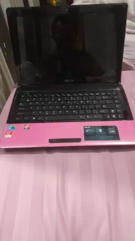 Laptop pinky Asus x42j i3 ssd 128 ram 4