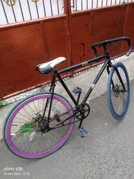 Sepeda fixie bekas pemakaian anak