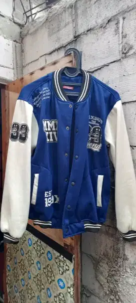 Jaket Varsity Good Condition Murah