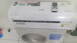 ac akari 1/2 pk low watt like new