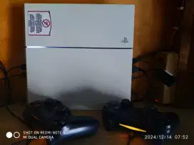 PS4 500GB Like New