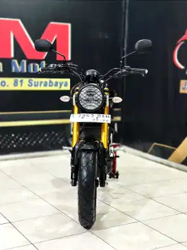 Yamaha XSR155 Black Gls shock Gold 2023 mewah. Anugerah motor rungkut