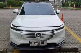 DIJUAL CASH KM 15 RIBU HRV SE CVT 2023 PUTIH