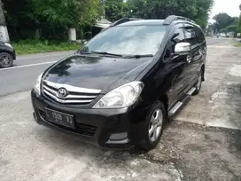 Toyota kijang innova e 2.0 plat l 2005 zen mobil bekas sekoto kediri