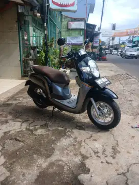 HONDA SCOOPY DONAT 2017