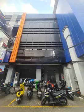 RUKO GANDENG 4 1/2 LANTAI PANGLIMA POLIM PINGGIR JALAN RAYA DEKAT MRT