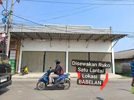 DISEWAKAN RUANG USAHA Ukuran 10 x 20 Dekat dengan Pasar Babelan Bekasi