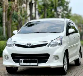 Dp Ringan Ban Baru Pjk Pjg Toyota Avanza 1.5 Veloz AT 2014 matic