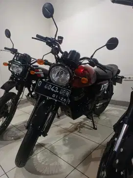 KAWASAKI W 175 CAFE 2019, KM 14 Ribu, Bergaransi, Tanya2 Hub. SRI