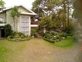 Rumah asri di Tubagus Ismail Bandung Utara, nyaman dan tenang