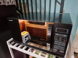 Microwave Sharp Like New bgt baru beberapa kali pakai aza