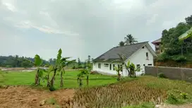 Dijual Rumah Villa dan Isinya 1300 m2 di Kawasan Villa Purwakarta