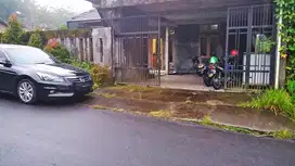 Rumah Dengan Tanah Luas di Turi Sleman pinggir jl.aspal view Merapi