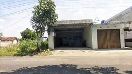 Rumah Hal Luas Jln Raya Berbah Sleman Jogja.STRATEGIS MURAH BU