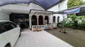 Dijual rumah luas dan cantik semi furnish di jln Sutami Bandung