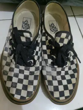 Vans authentic checkerboard 41