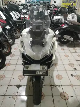 Honda adv 160 cc 2023 putih plat DP