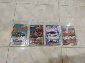 Hotwheels 4 item