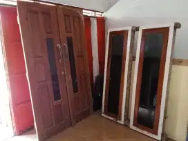 Pintu kuputarung dan daun jendela jati