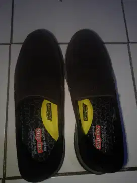 Sepatu Skechers slip-ins.original new.