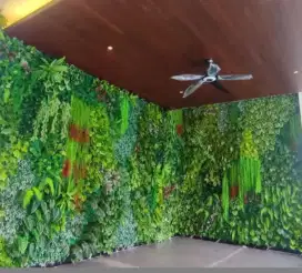 Pembuatan taman vertical garden sintetis