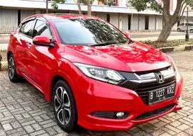 HR-V Prestige AT 2015/ Low KM