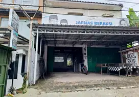 Ruko Bagus Halaman Luas Cocok Untuk Bisnis Lokasi Strategis