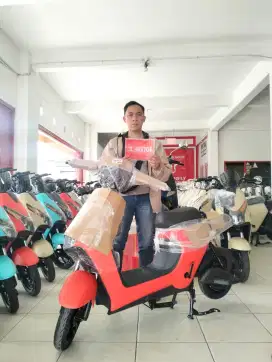 SEPEDA LISTRIK UWINFLY D60 ( CASH & KREDIT )