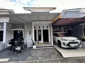 DIJUAL MURAH RUMAH CANTIK SEMI FURNISH JAKAL KM.7  SLEMAN YOGYAKARTA