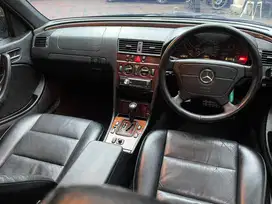 Mercedes-Benz C240 2000 Bensin