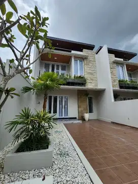 BU  Rumah Modern Minimalis 2 Lt +kolam renang di Jl. Palagan Yogya