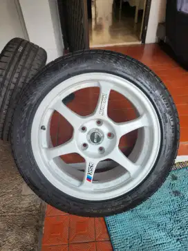 Ban r17 215/50 acelera 90% nik 23 plus velg r17 rep ssr