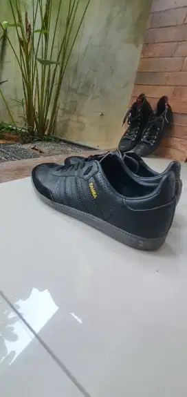 Sepatu Second Pria