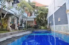 VILLA DI SANUR DEKAT PANTAI PADANG GALAK